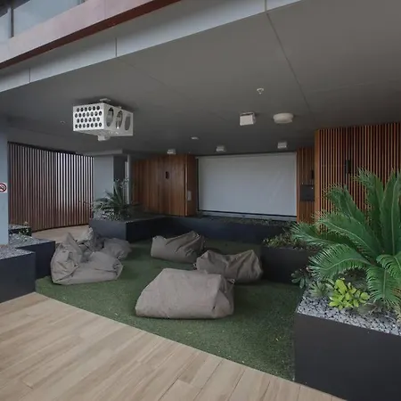 Resort Style Living In The Heart Of Moonee Ponds Melbourne Exterior photo